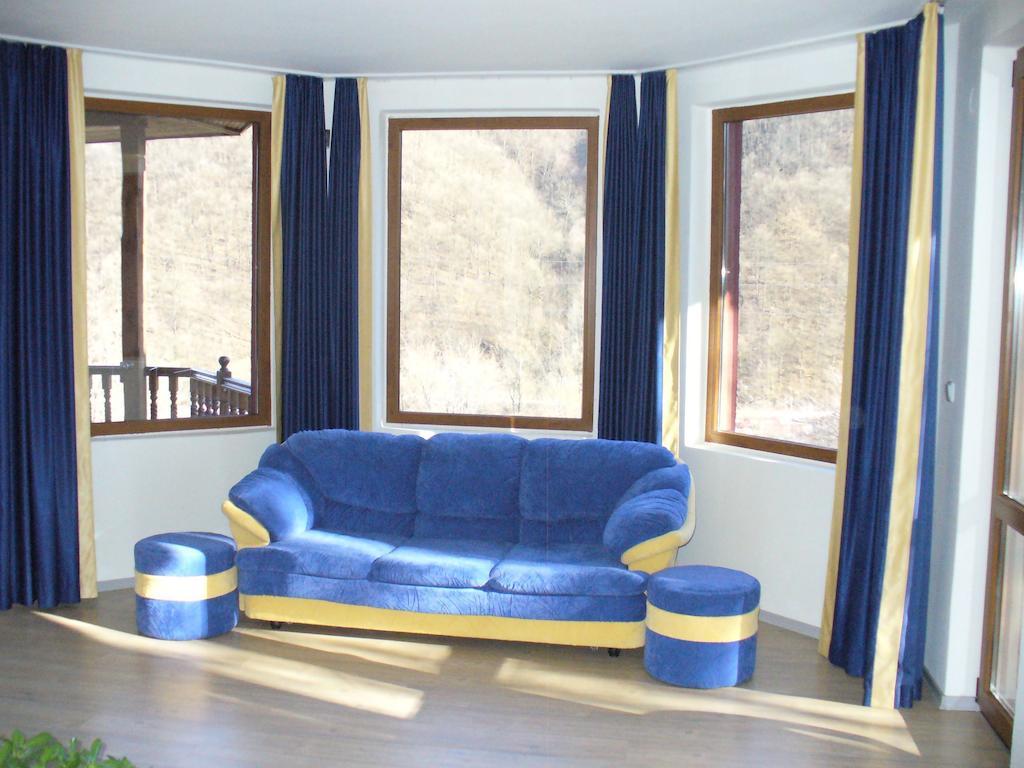 Guest House Alfa Daniel Balkanets  Room photo